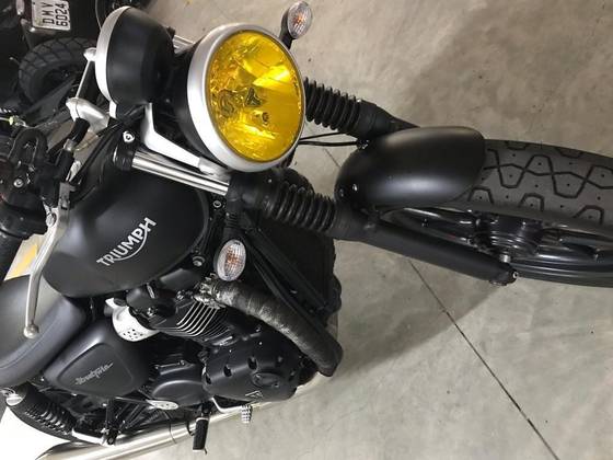 TRIUMPH STREET TWIN TRIUMPH STREET TWIN